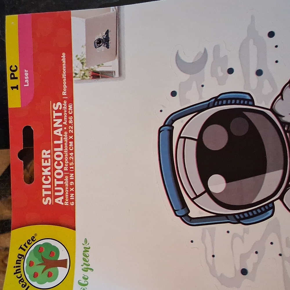 LAPTOP STICKER SPACEMAN MUSIC - Picture 2 of 2